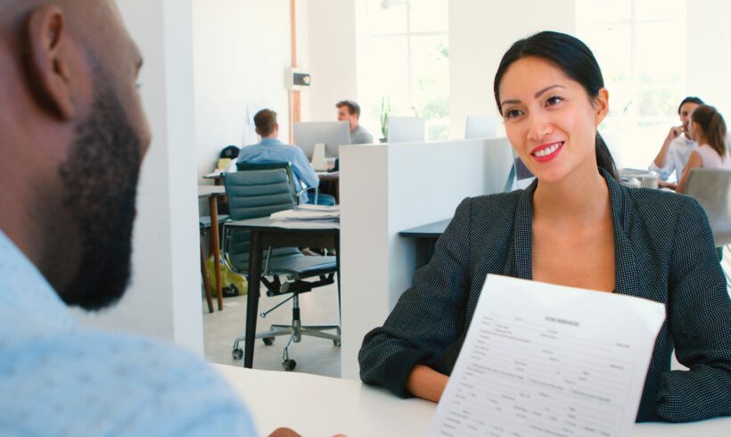 Évolution professionnelle : la priorité aux candidatures internes